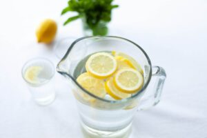 Water and lemon 2